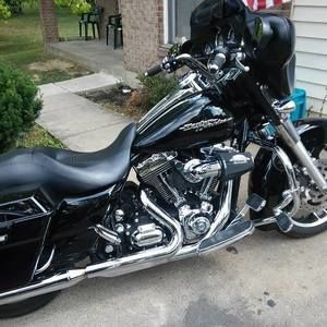 Meet your Posher, Derrick